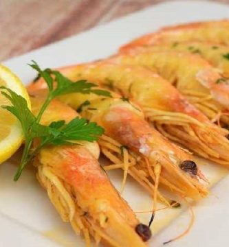 La mejor receta casera de langostinos al horno con Brandy